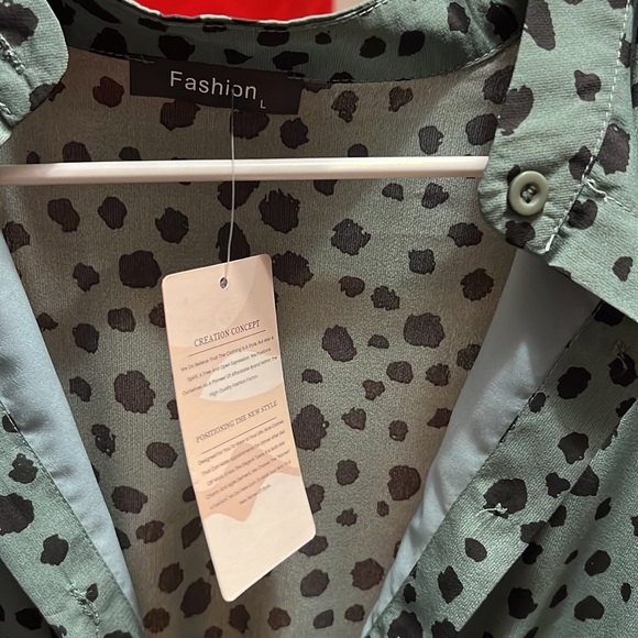 Fashion Dress. Bought off Amazon. - Picture 5 of 9